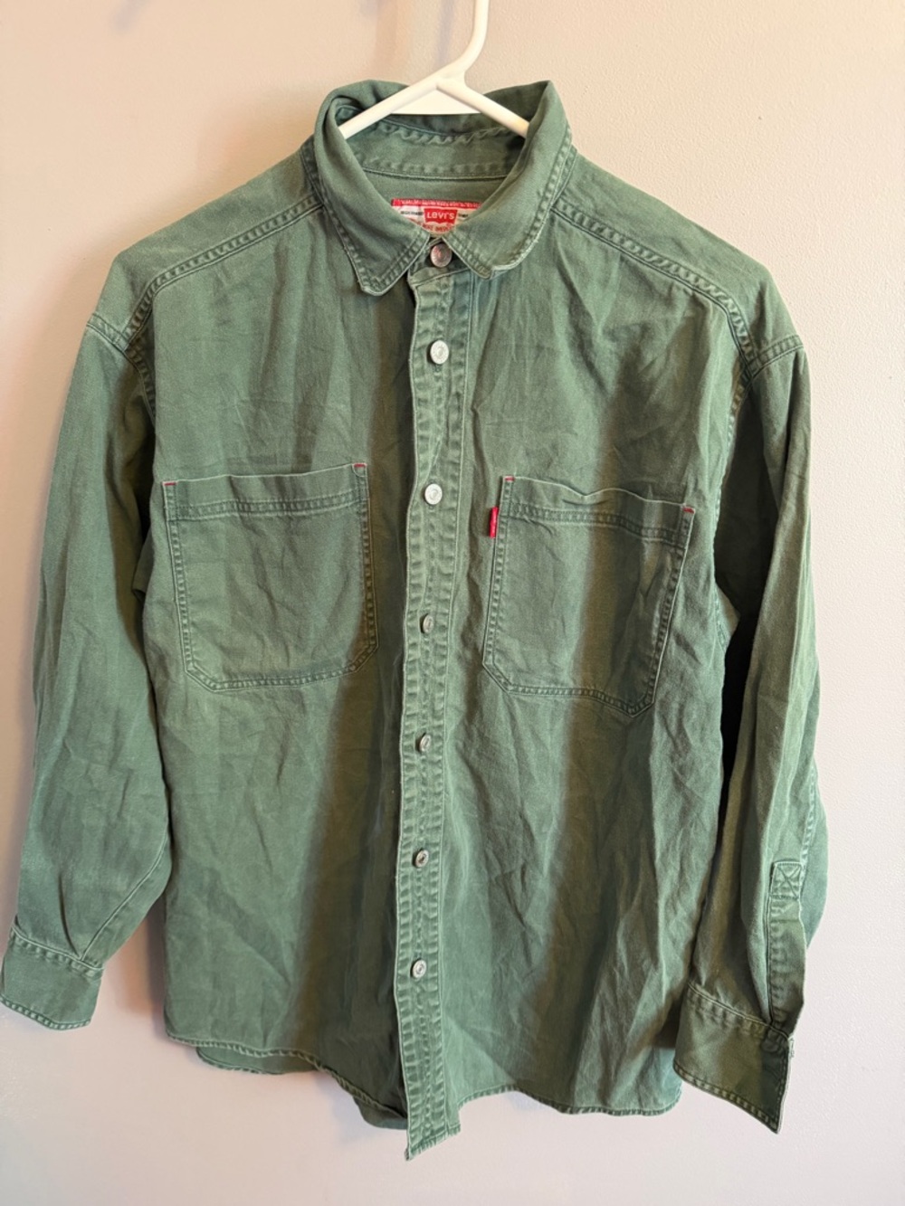 Levi’s Vintage Sage Green Canvas Work Shirt L
Vtg 80s Levi’s